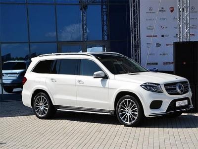что выбрать мб gls или новый ауди ку 7